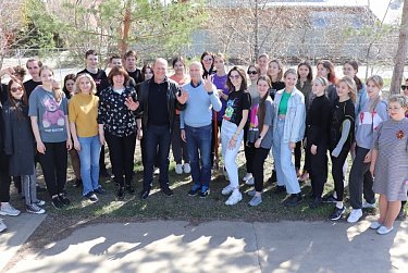 Тимуровский марш объединил людей разных поколений